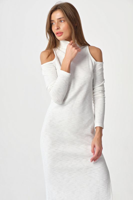 Noodle dress with open shoulders and sleeves white