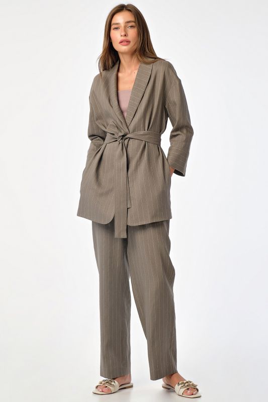 Summer linen oversize suit with striped pants beige