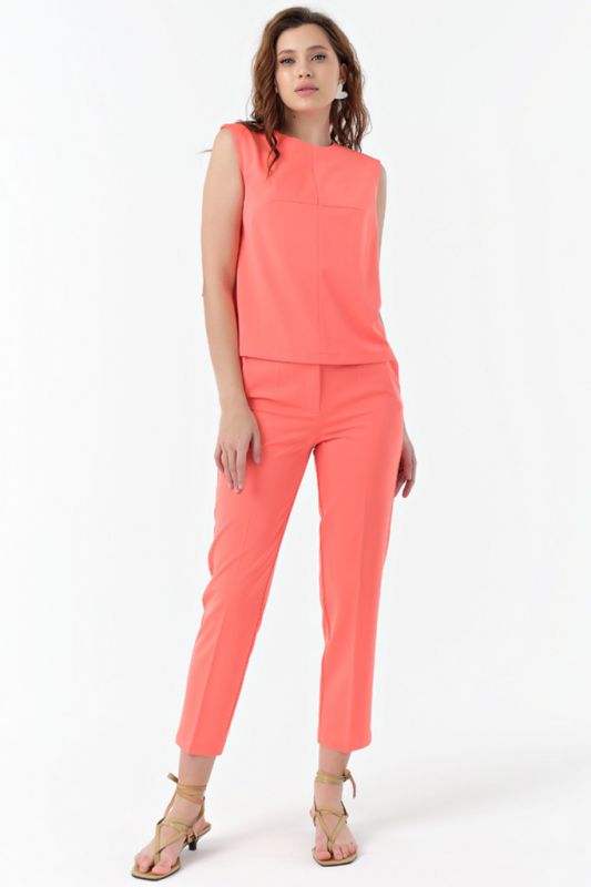 Summer pants suit with coral top