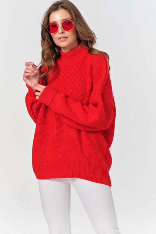 High-necked knitted over-size sweater red