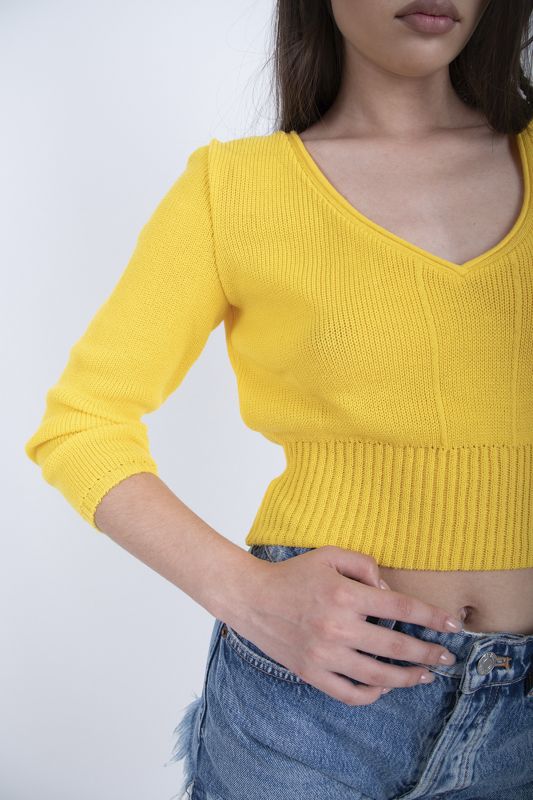 Short v-neck crochet sweater yellow