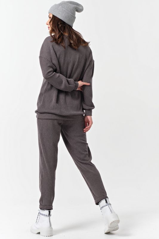 Oversize knitted suit with pants gray