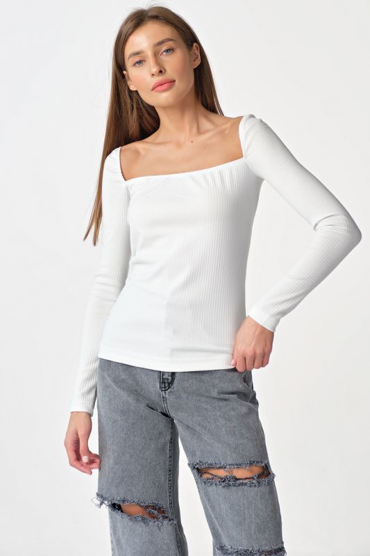 Longsleeve knit with square neckline white