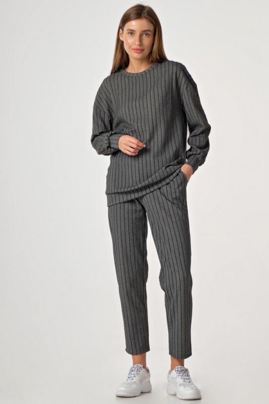 Loose knit suit with pants on gray