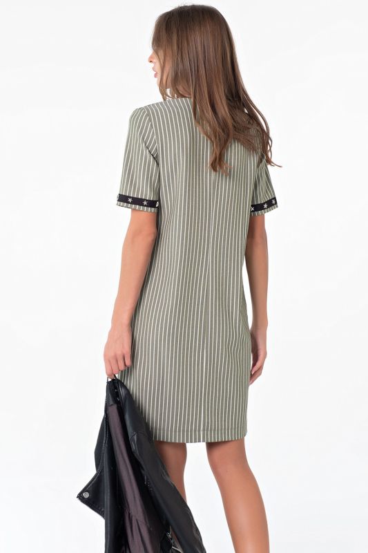 Dress casual straight striped dress on khaki