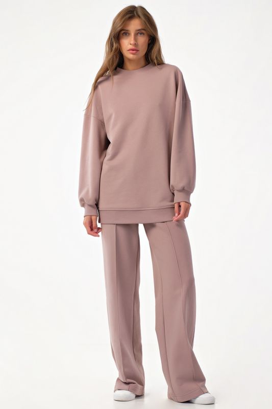 Sporty knitted sweatsuit with wide futer pants dusty pink