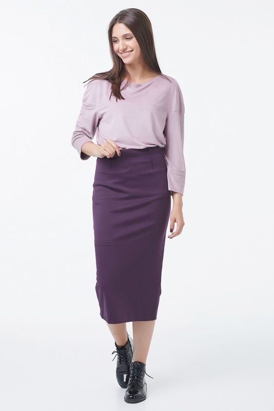 Straight knitted midi skirt with back slit purple