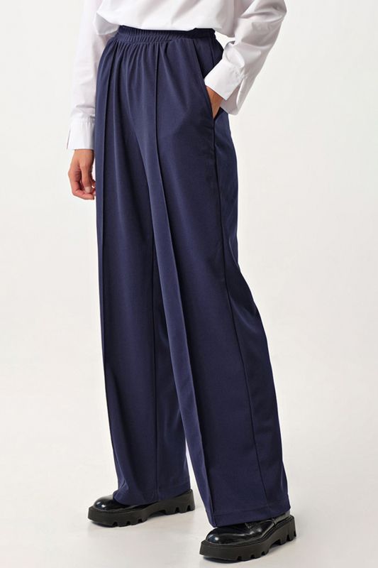 Straight knitted pants with elastic band with arrows dark blue