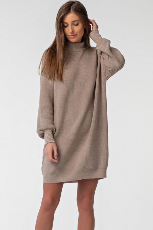 Beige loose knitted dress