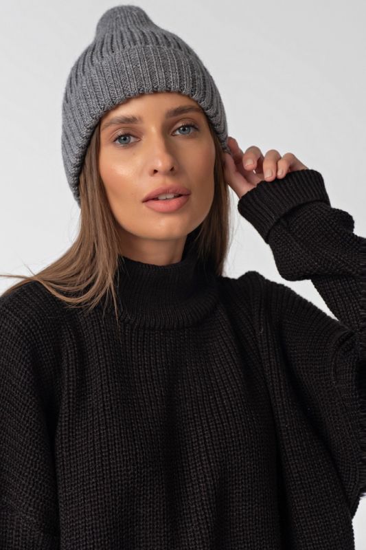 Knitted beanie hat with lapel gray