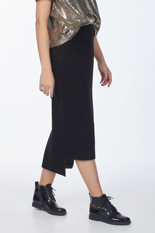 Black knitted midi skirt