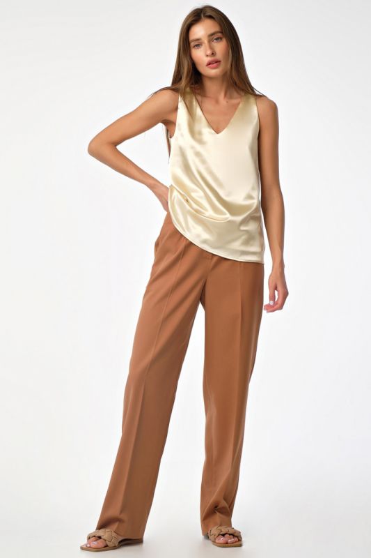 Classic straight pants with arrows camel