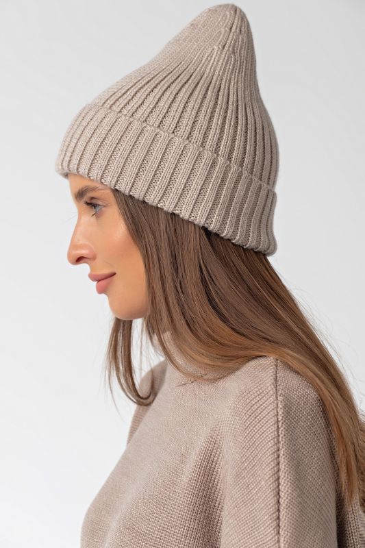 Beige knitted beanie hat with lapel