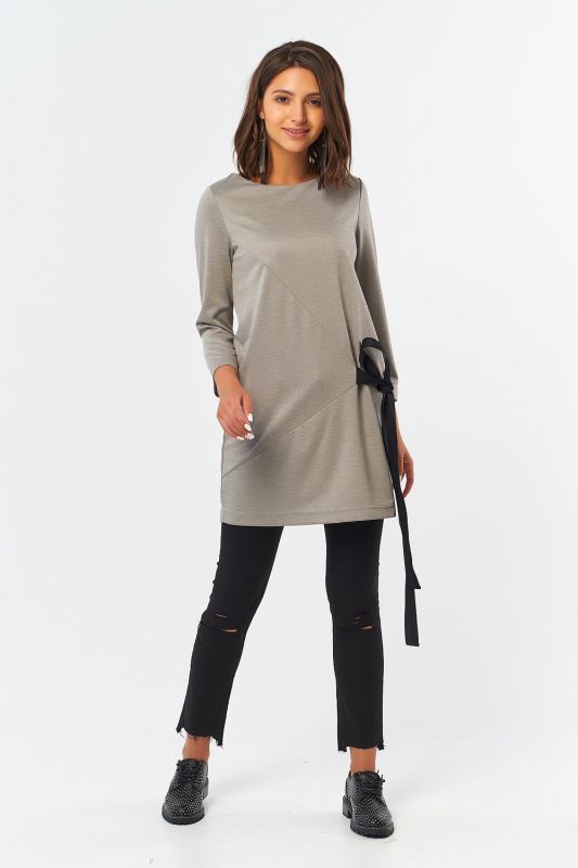 Straight knitted tunic for office gray