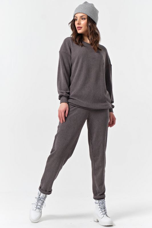 Oversize knitted suit with pants gray