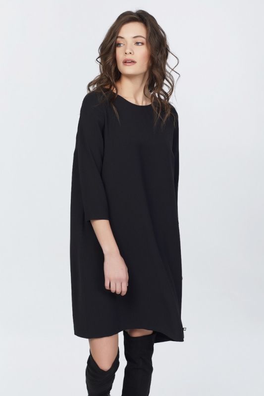 Black open back loose dress