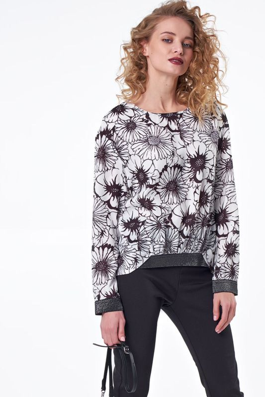 Loose blouse with dropped shoulder with floral print