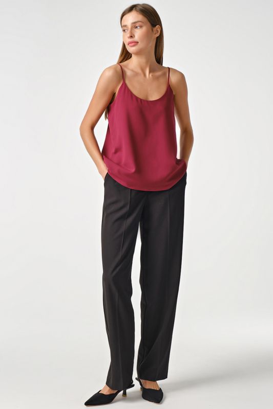 Free top with thin straps burgundy