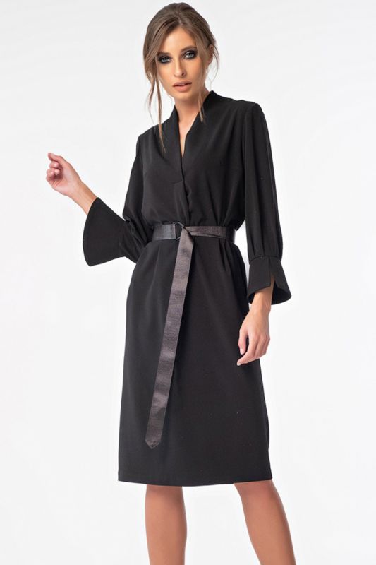 Dress casual straight dress with v-neck black