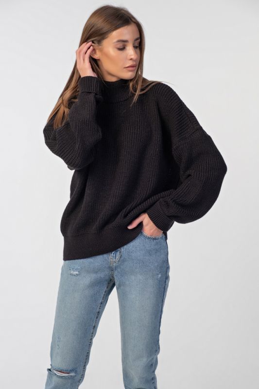 High-necked knitted oversize sweater black