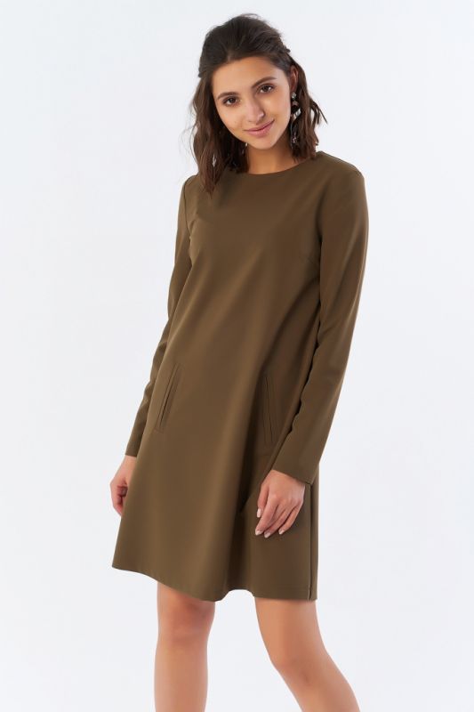 Casual straight dress with khaki pockets