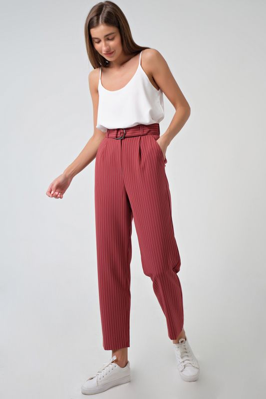 Classic shortened straight pants with white stripes on red