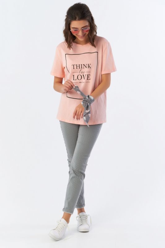 T-shirt knitted straight with inscriptions peach