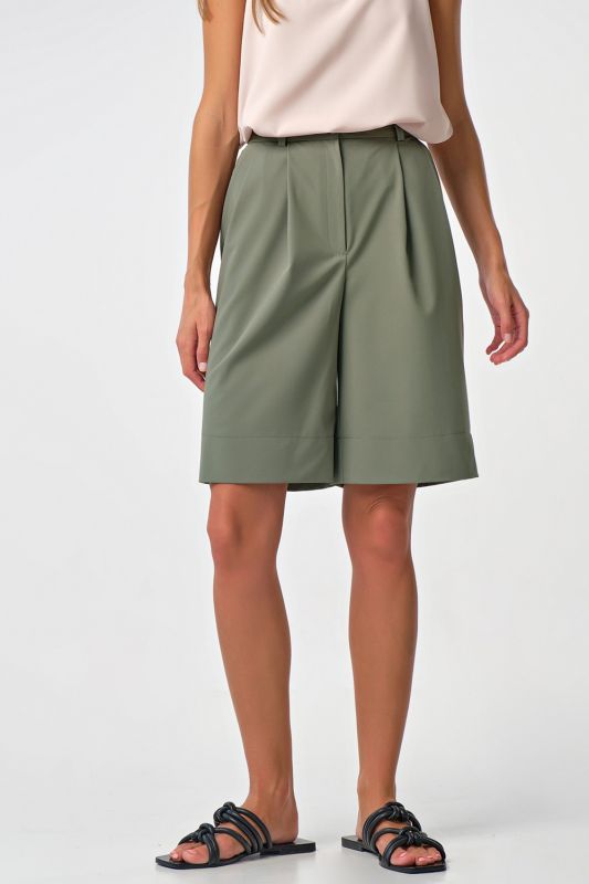 Shorts bermudas of khaki suit fabric