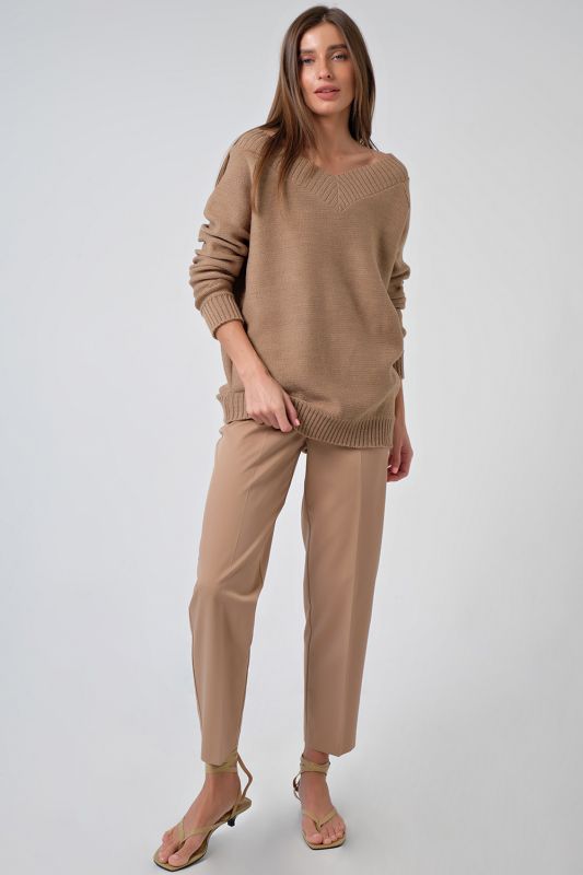 Camel v-neck knitted sweater