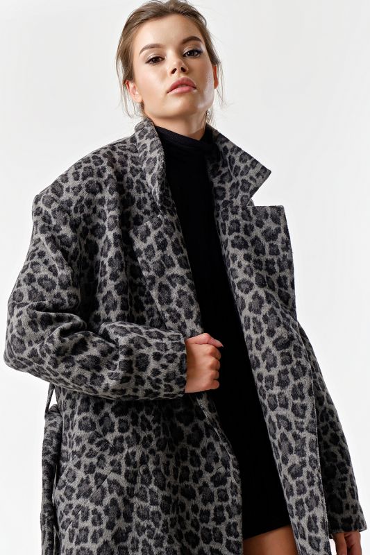 Long coat made of wool leopard on gray