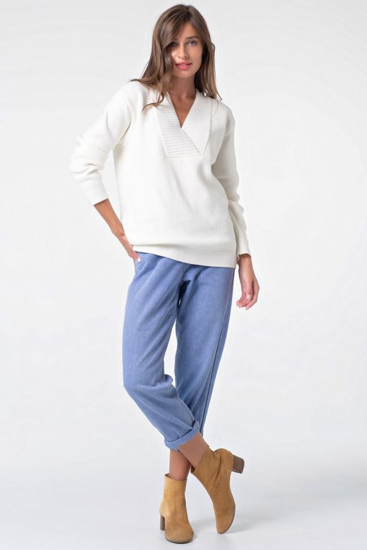 Pullover knitted loose pullover with dropped shoulder milky