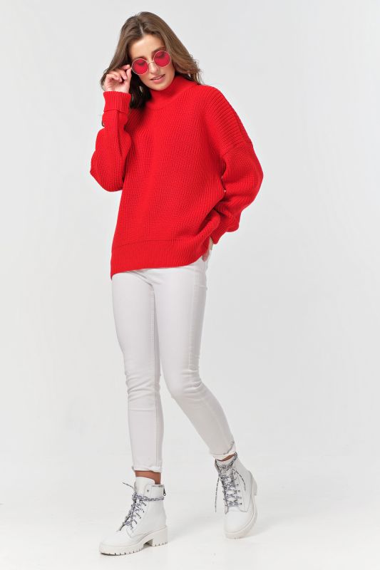 High-necked knitted over-size sweater red