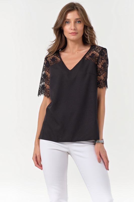 Straight blouse with lace black