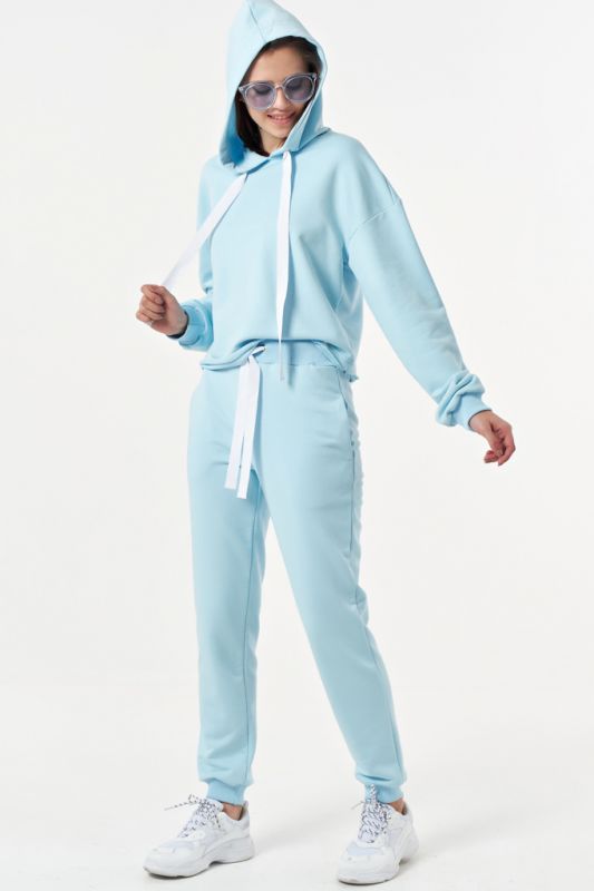 Sporty trouser suit with fouter hoodie heavenly