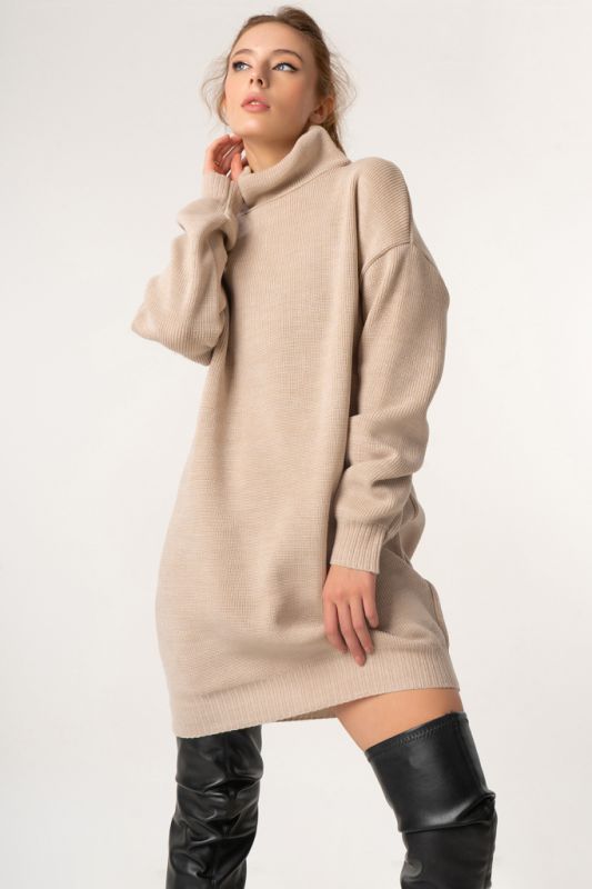 Warm knitted dress with high neck milk melange