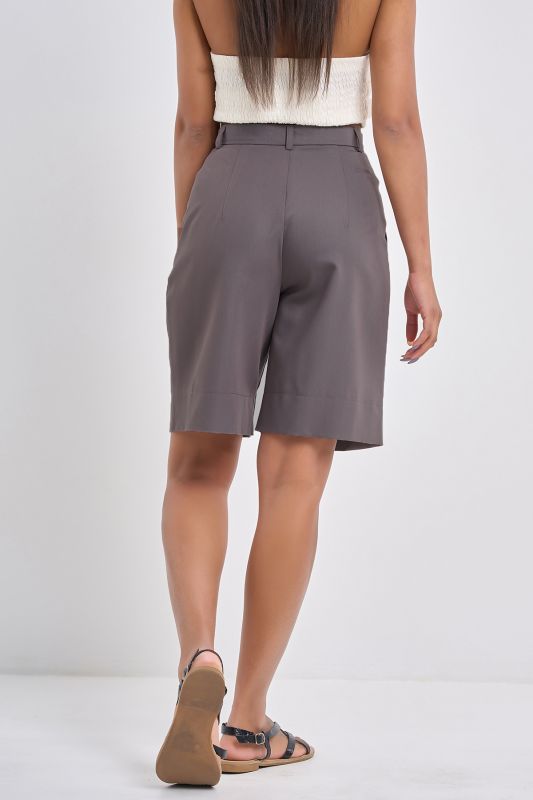 Shorts bermudas made of gray-brown suit fabric