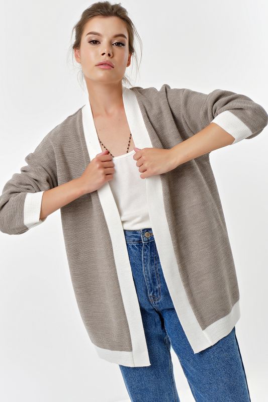 Voluminous cardigan without a clasp dark beige