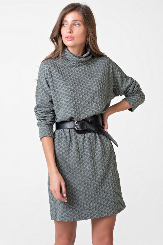 Short textured dress made of light green knitted fabric