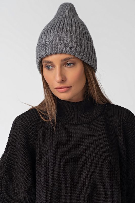 Knitted beanie hat with lapel gray