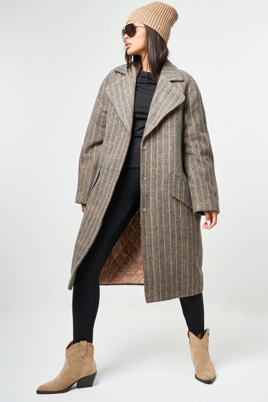 Beige long coat made of wool with insulated lining