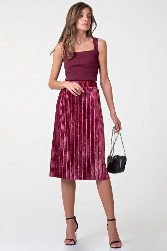 Velvet pleated skirt with elastic band in burgundy