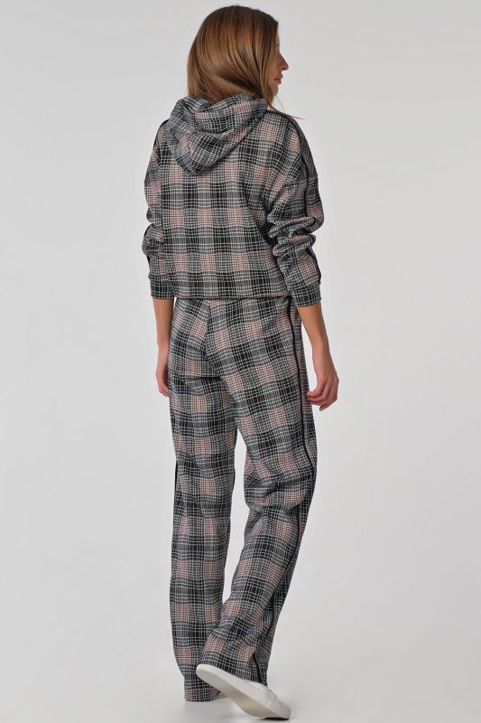 Casual oversize suit with plaid hoodie