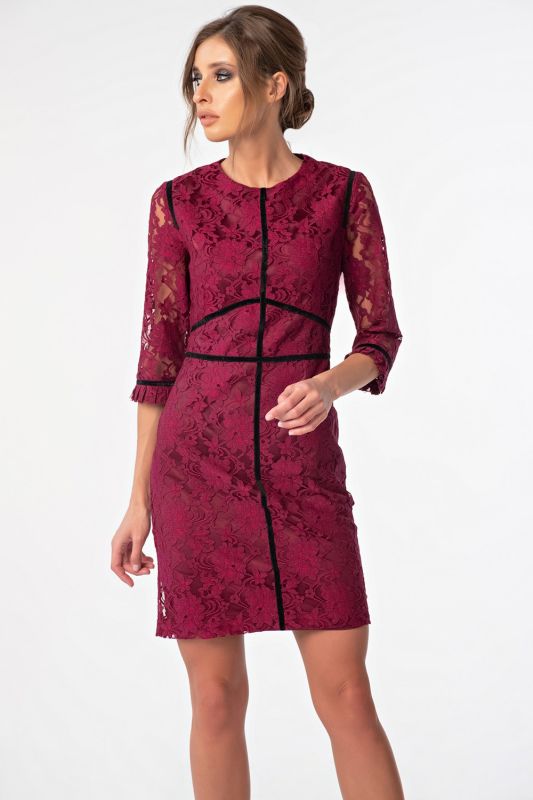 Short sleeved fitted lace dress with berry sleeves