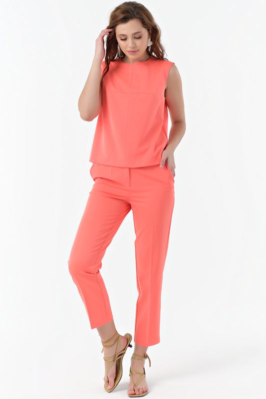 Summer pants suit with coral top