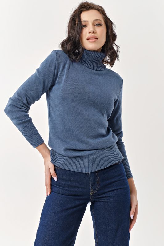 Turtleneck of semi woolen yarn steel