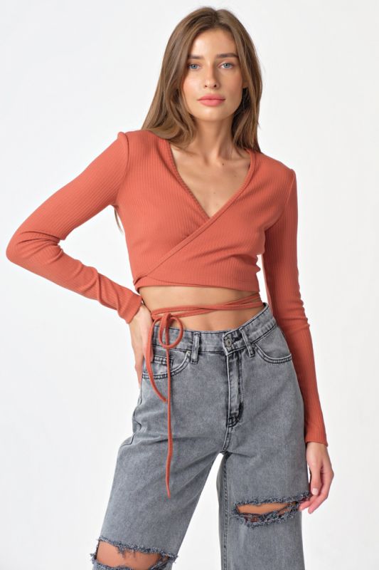 Terracotta knitted top with waist ties