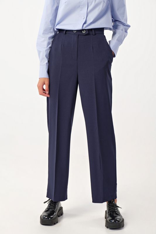 Classic shortened straight pants with arrows blue