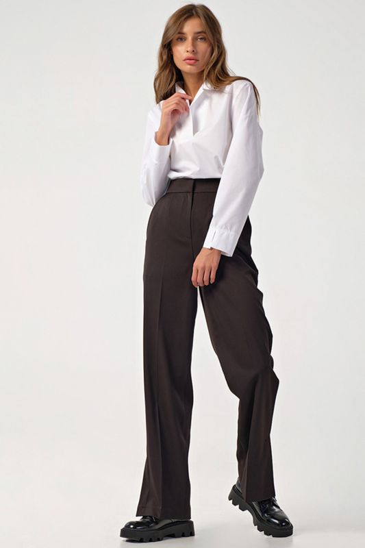 Classic straight pants with slits on the sides black