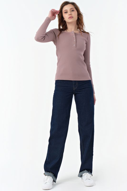 Dusty beige cotton knit longsleeve with buttons