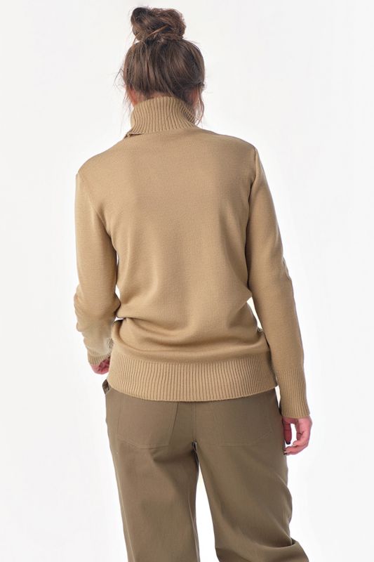 Long sleeve knitted turtleneck in latte wool